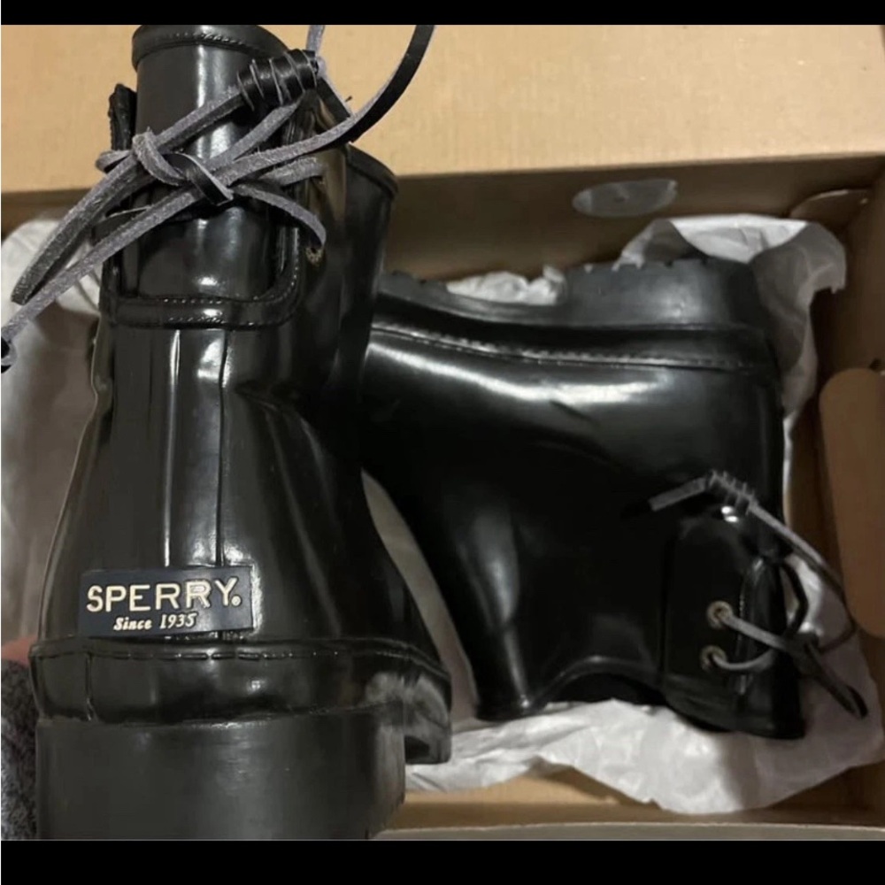 Sperry Topsiders women’s leather lace short rubber Chelsea style rain Boots - Picture 2 of 3